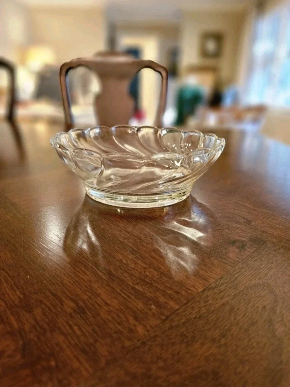 Vintage 60s Clear Pressed Glass Serving Dish Bowl w/Scallop Swirl 7